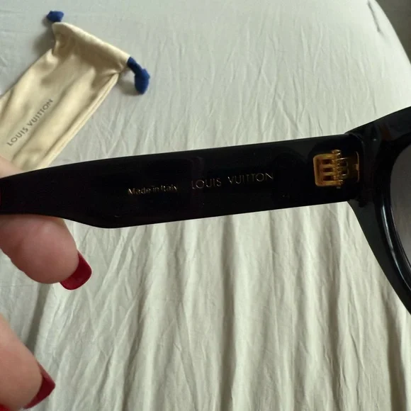 Louis Vuitton Black and White Sunglasses - Picture 6 of 10